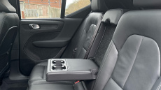 Volvo XC40 2.0 B4P Ultra Dark 5dr Auto Petrol Estate